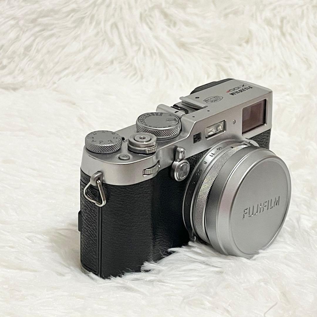 【8/19まで】FUJIFILM X100F コンパクトデジタルカメラ【訳あり】