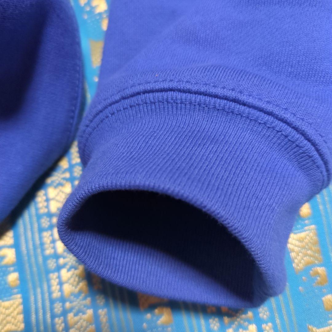 テイトマクレー TATE McRAE T8 ワールドツアー 2024 スウェット