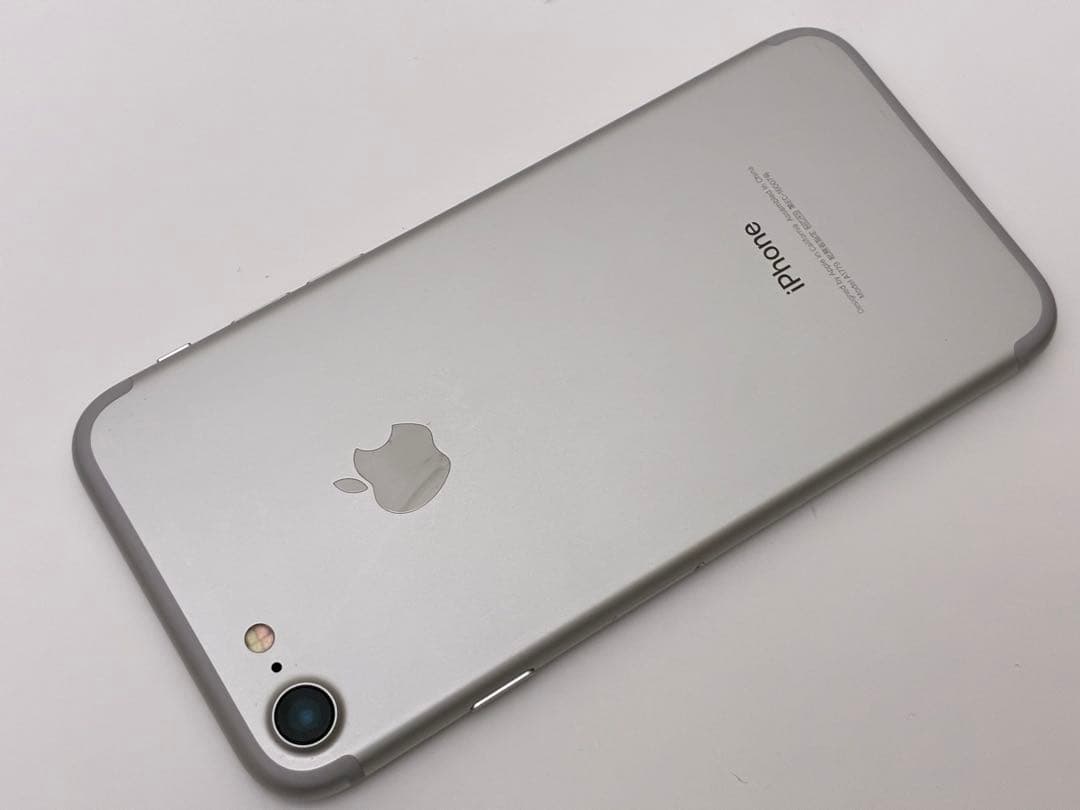Apple iPhone 7 A1779 美品