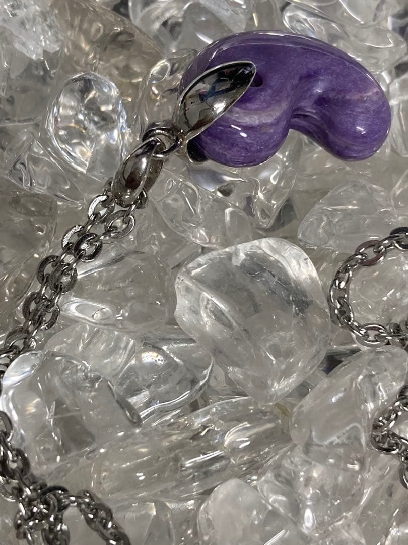 天然石　チャロアイト　勾玉　ネックレス