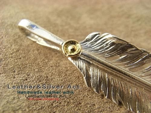 イーグル　フェザー ペンダント トップ 手彫り　シルバー925　インディアン