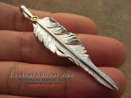 イーグル　フェザー ペンダント トップ 手彫り　シルバー925　インディアン