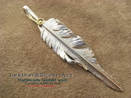 イーグル　フェザー ペンダント トップ 手彫り　シルバー925　インディアン