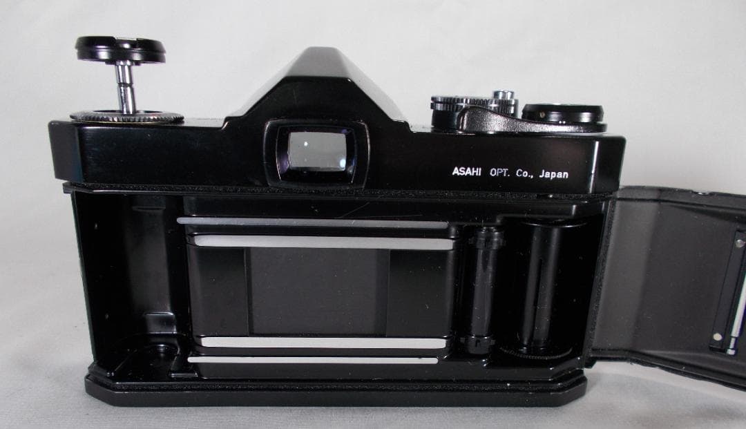 フィルムカメラ 整備済 完動品　Pentax SP + f/1.8　R178