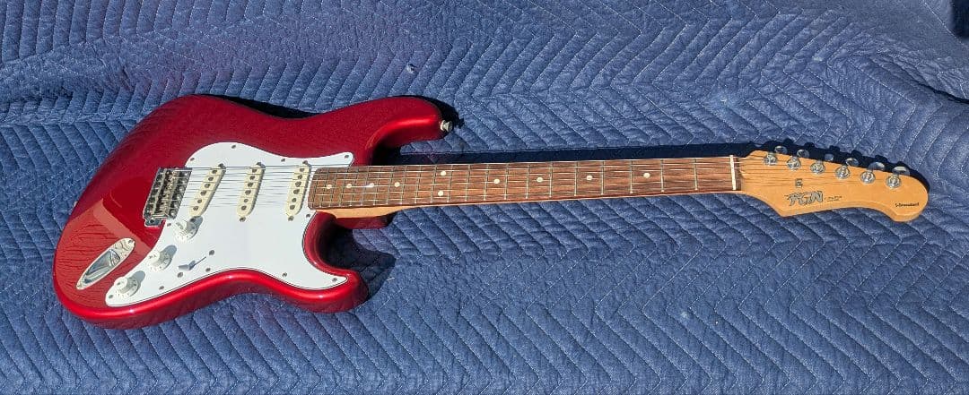 FUJIGEN J-Standard ストラトキャスター　フジゲン