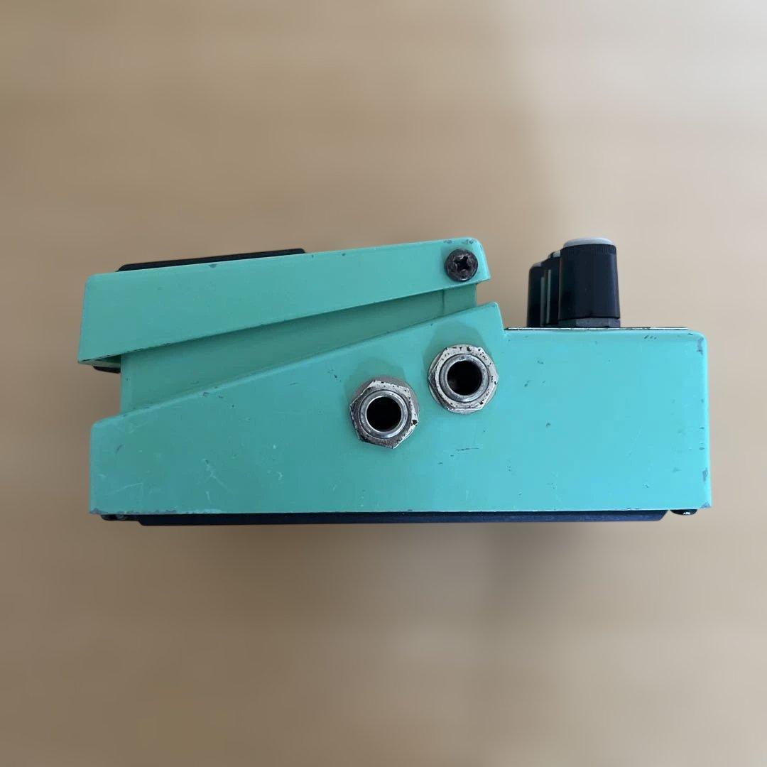 BOSS Tremolo/Pan PN-2 ギターエフェクター