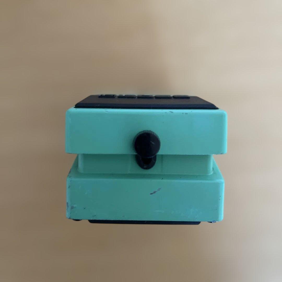 BOSS Tremolo/Pan PN-2 ギターエフェクター