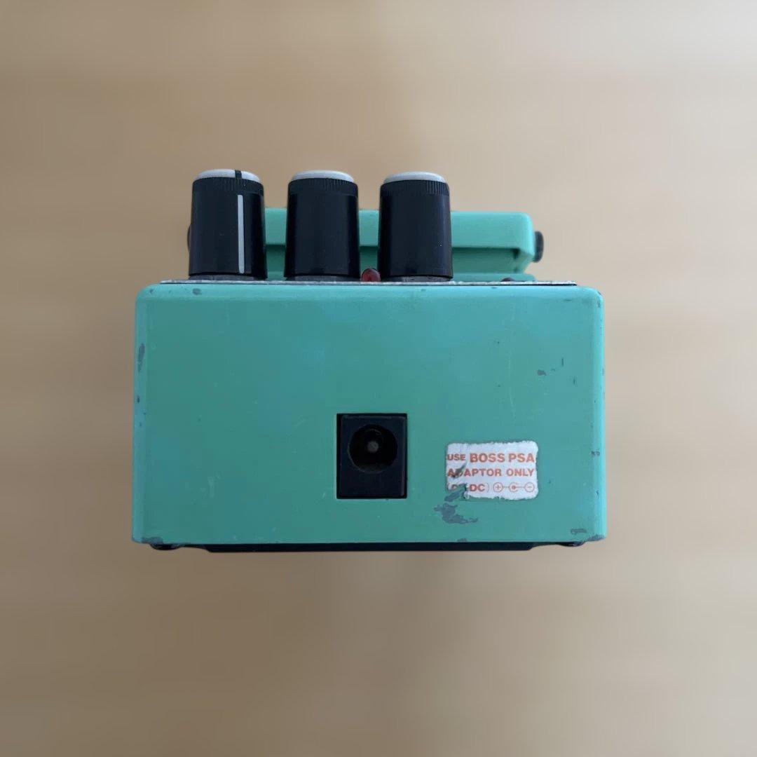 BOSS Tremolo/Pan PN-2 ギターエフェクター