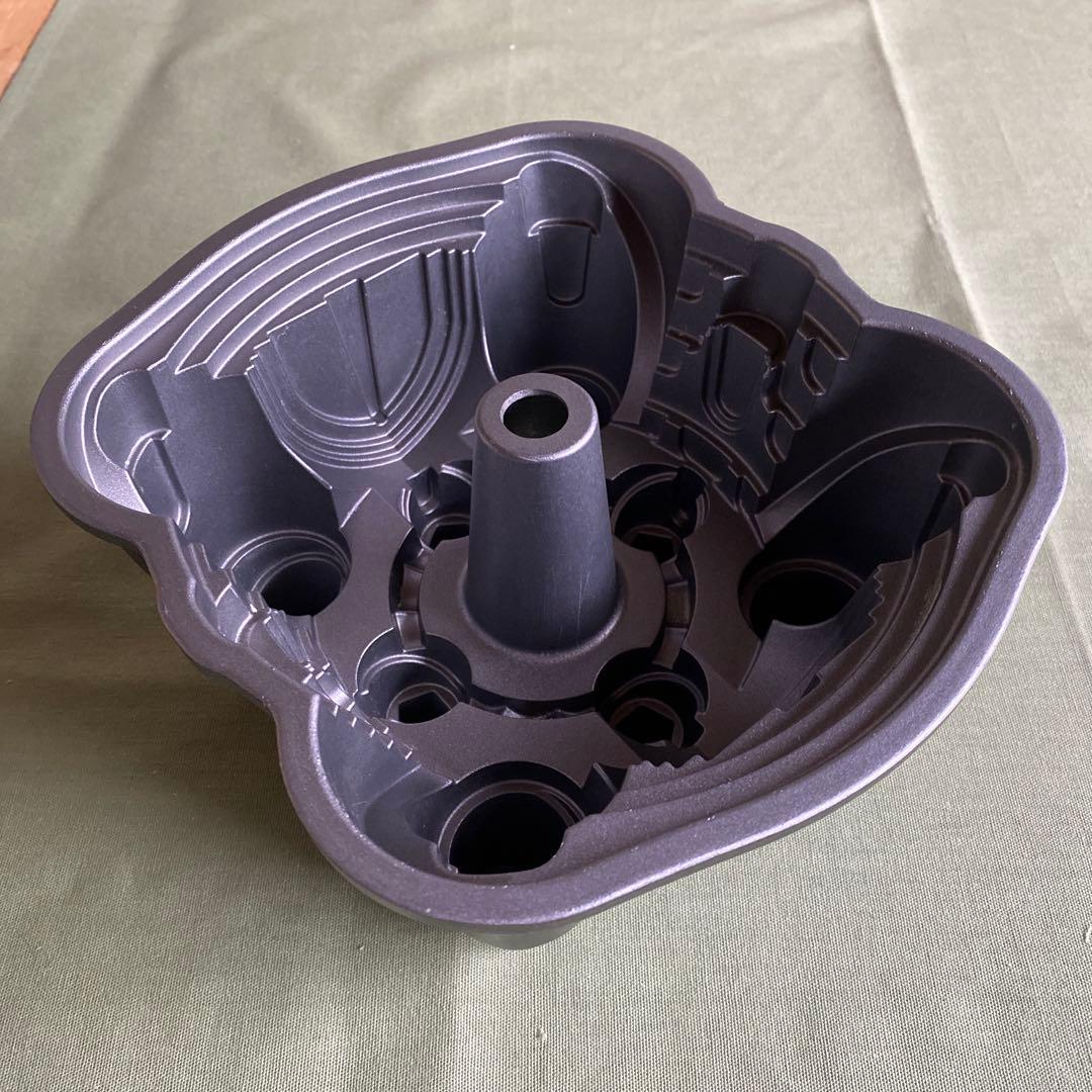 Nordic Ware のお城のケーキ型 Castle Bundt Pan