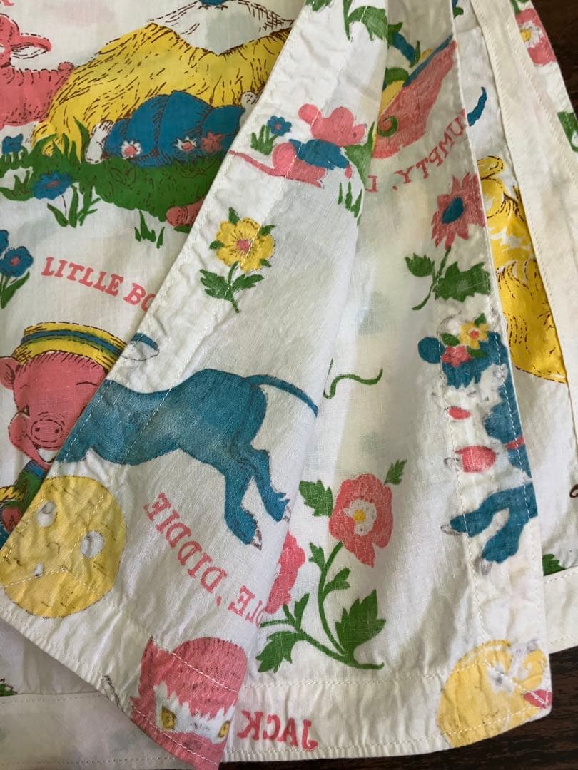 6017.ヴィンテージ・マザーグース童話キャラクターテーブルクロス