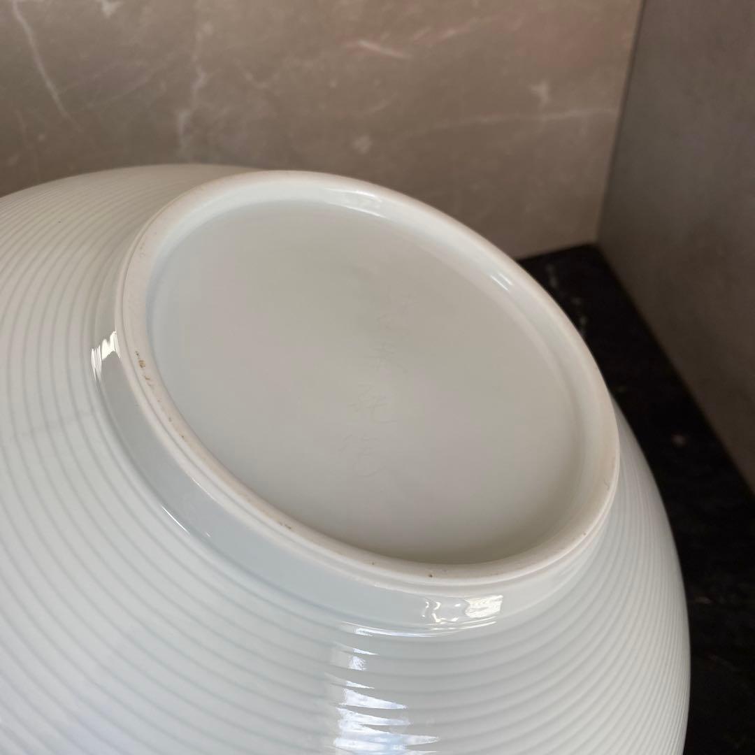 【中尾恭純】　中仙窯　白磁千段　有田焼　白磁線段壺　大　直径30センチ以上