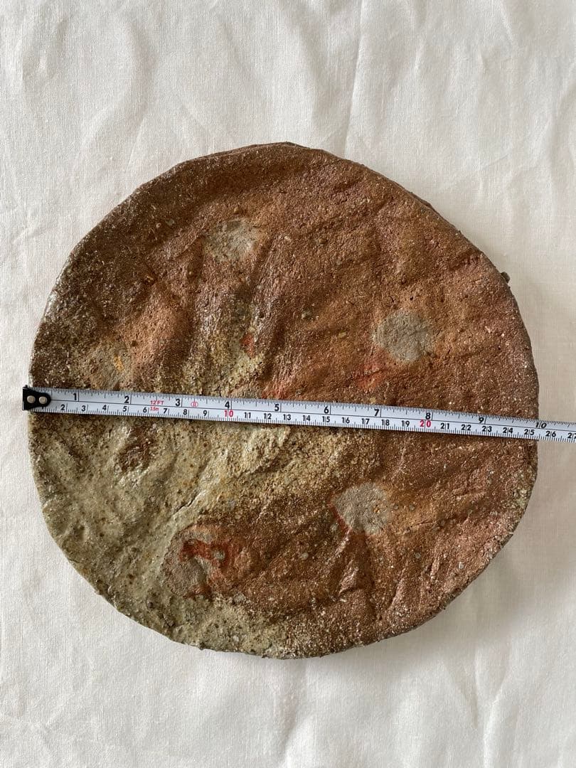 國吉清尚 作　白土　丸板皿