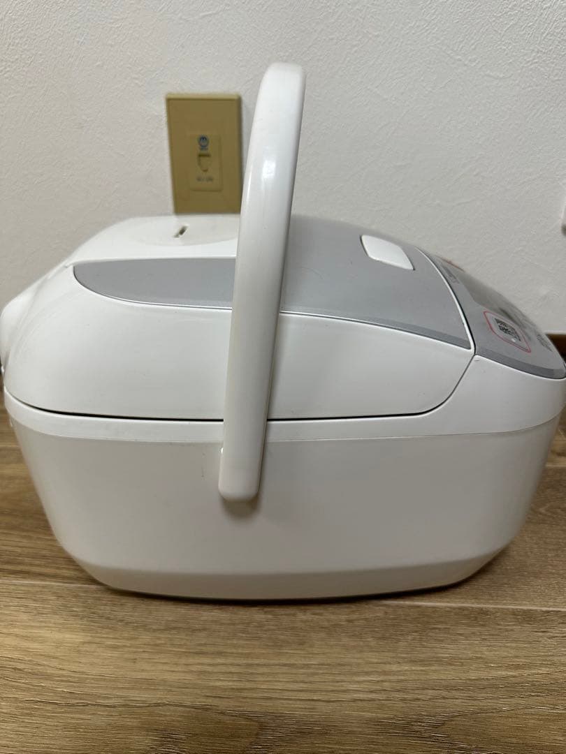 象印 炊飯器 NL-DA10 2.5mm厚釜　5.5号炊き　2022年製