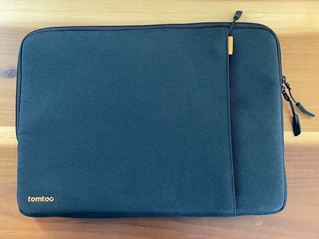Apple MacBook Pro 15インチ (2016) 本体　ケース付き!