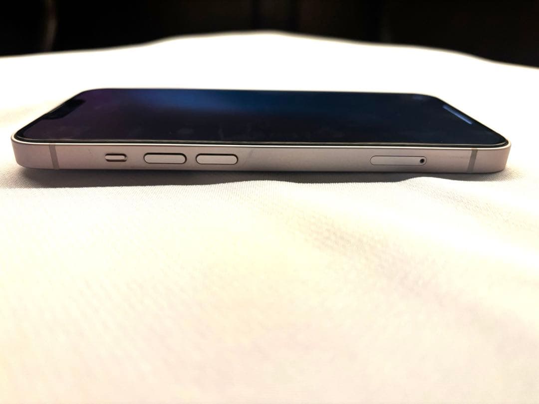 iPhone13 本体　128GB 美品