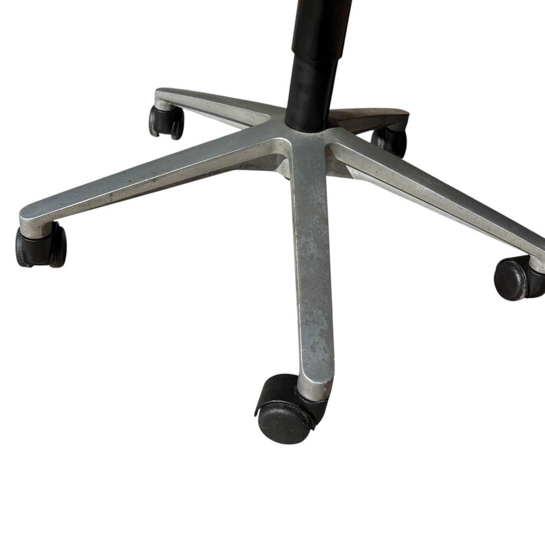 HR703 Fritz Hansen Flowフリッツハンセン　レザーチェア