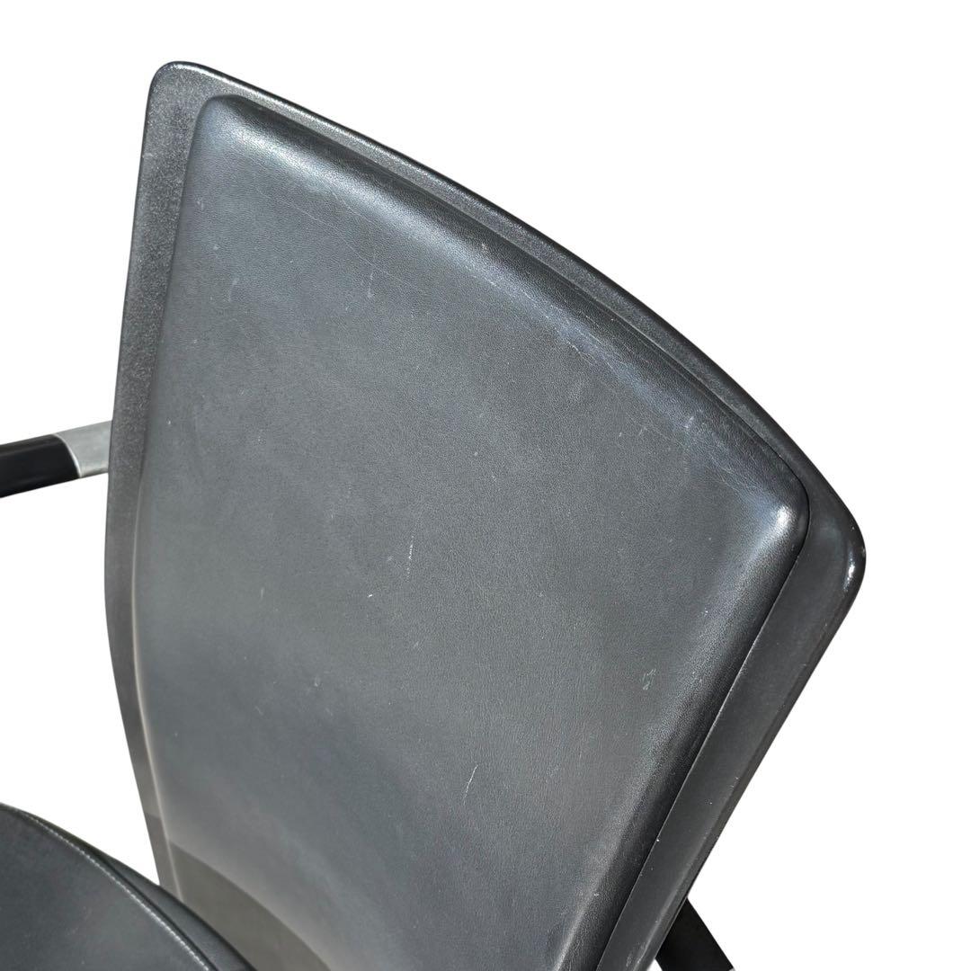 HR703 Fritz Hansen Flowフリッツハンセン　レザーチェア