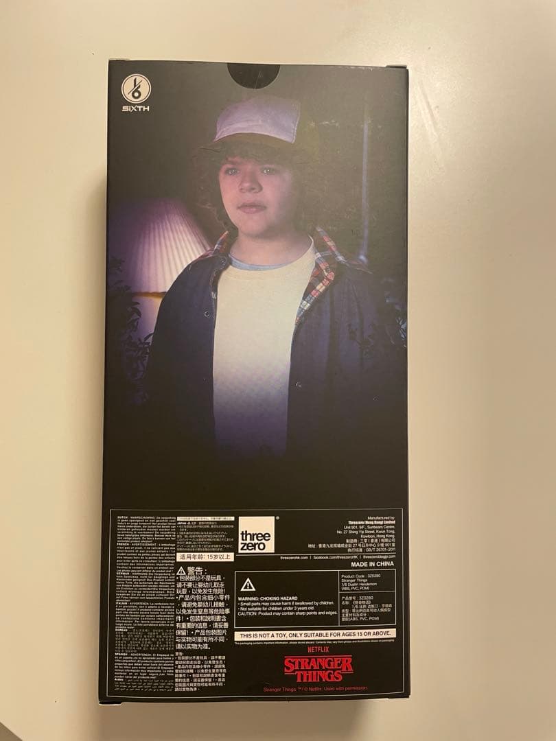 ストレンジャーシングス ダスティン 1/6フィギュア　スリーゼロ