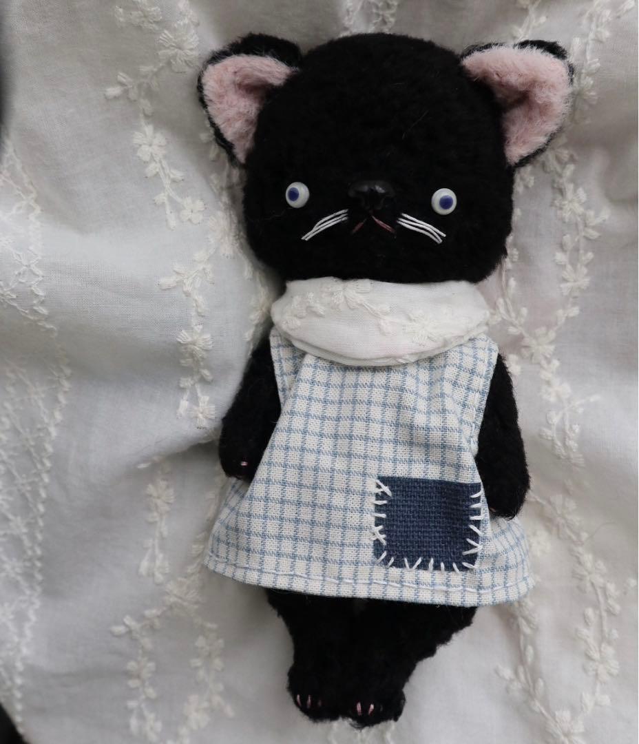 驚くクロネコちゃん ぬいぐるみ 猫 アーティストベア 海外作家様 ハンドメイド