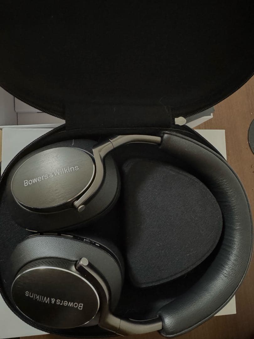 【有能様】Bowers & Wilkins ワイヤレスヘッドホン　Px8