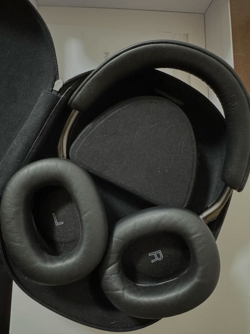 【有能様】Bowers & Wilkins ワイヤレスヘッドホン　Px8