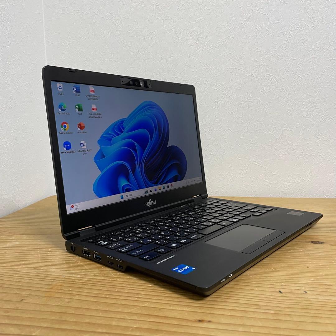 FUJITSU　LIFEBOOK U7311/F Core i5／メモリ16GB