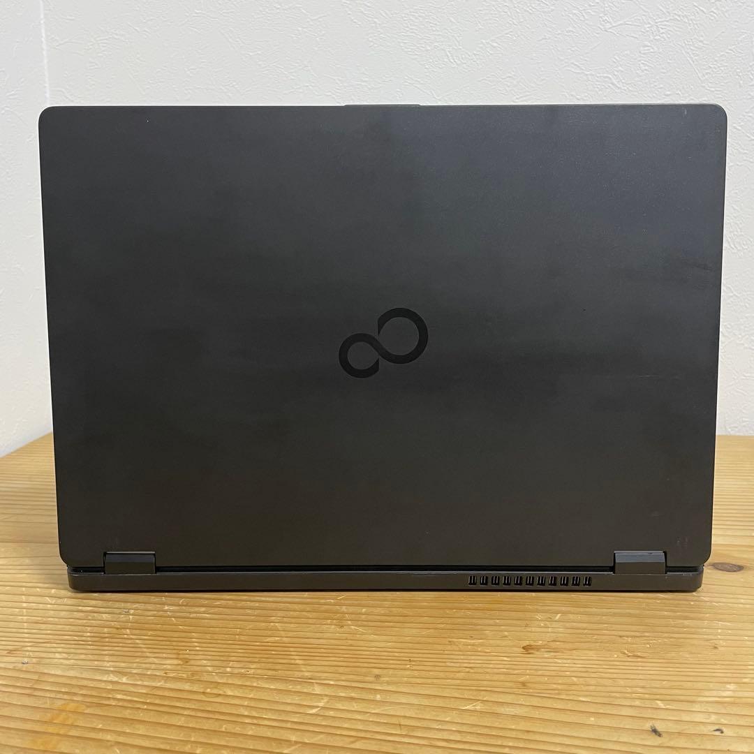 FUJITSU　LIFEBOOK U7311/F Core i5／メモリ16GB