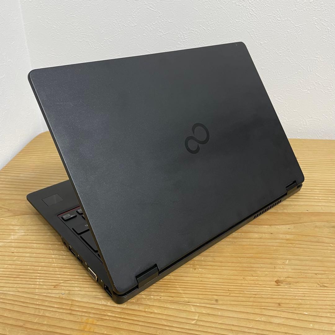 FUJITSU　LIFEBOOK U7311/F Core i5／メモリ16GB