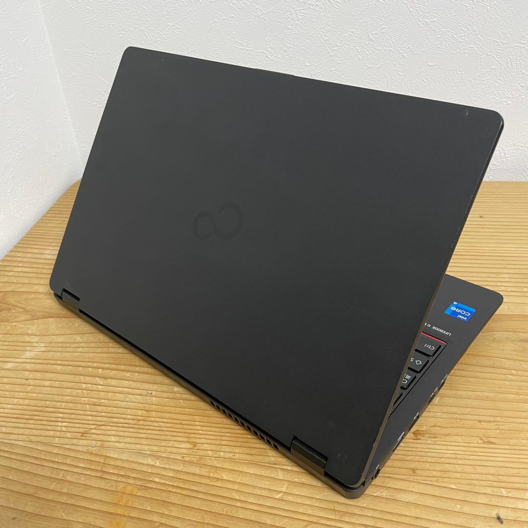FUJITSU　LIFEBOOK U7311/F Core i5／メモリ16GB