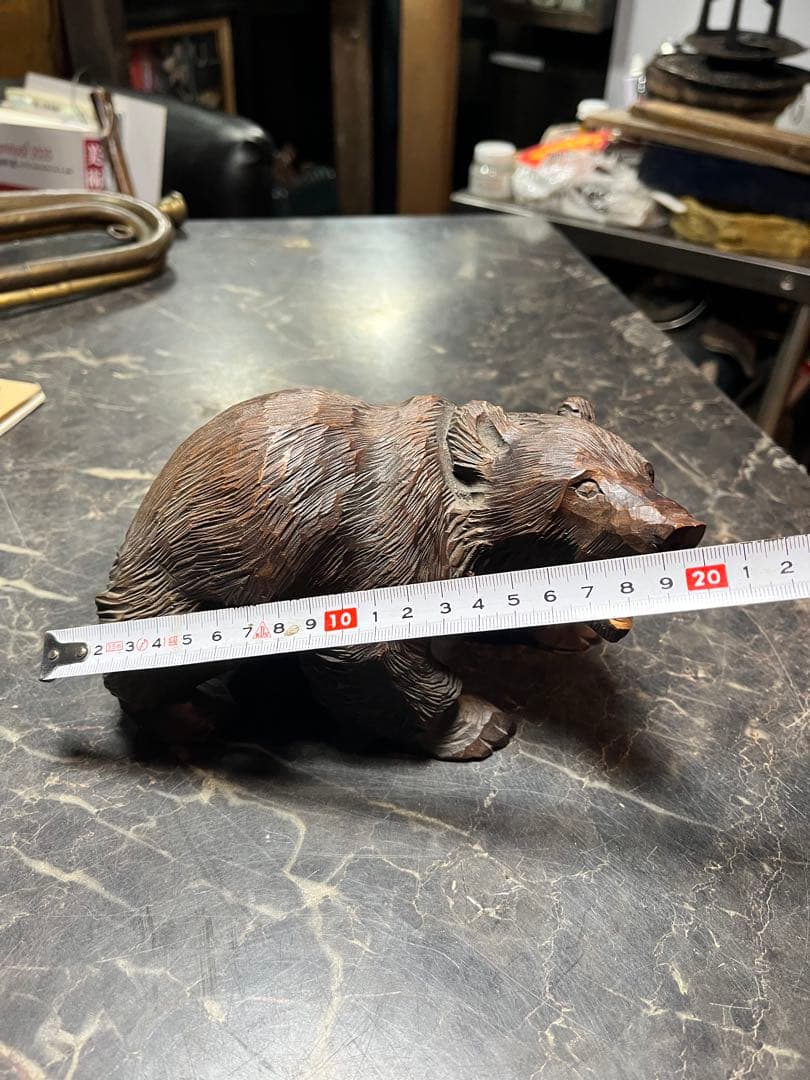 熊の彫刻、熊一刀彫り、木彫りの熊 20センチ熊、1976年、伸二の刻印