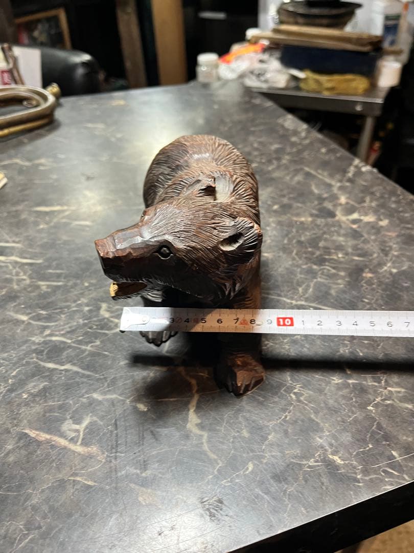 熊の彫刻、熊一刀彫り、木彫りの熊 20センチ熊、1976年、伸二の刻印