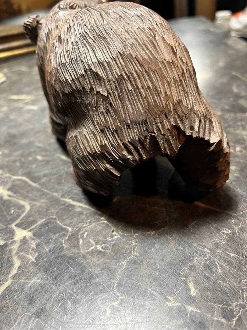 熊の彫刻、熊一刀彫り、木彫りの熊 20センチ熊、1976年、伸二の刻印