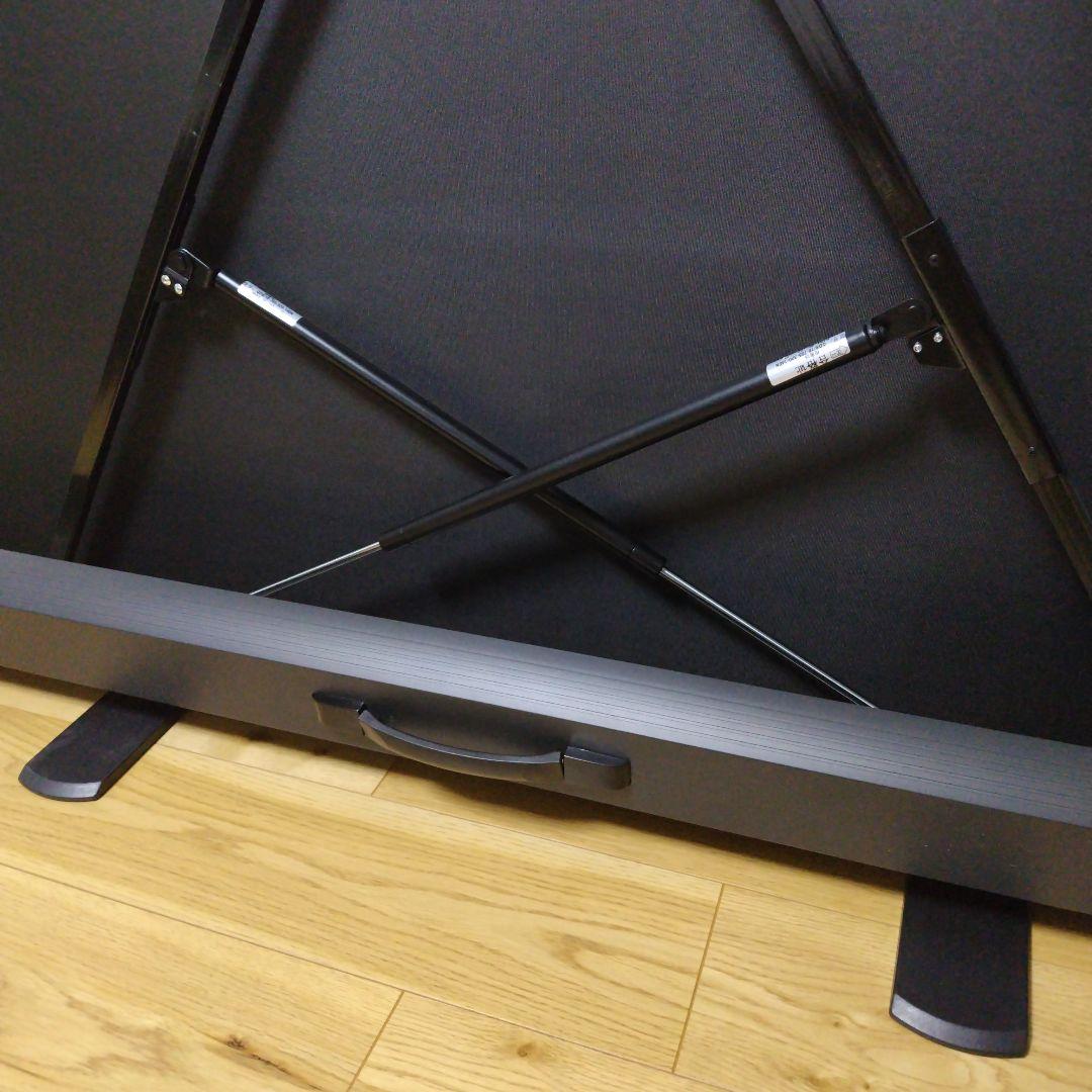 プロジェクタースクリーン　自立式