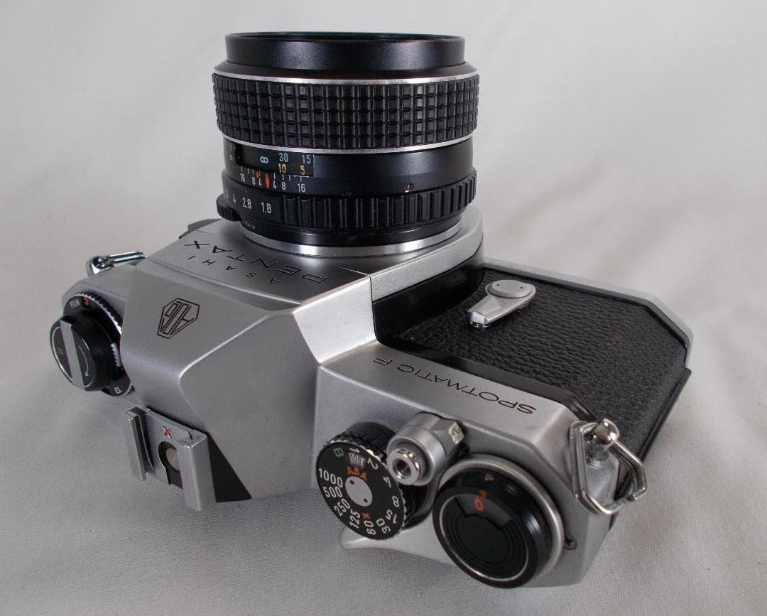 フィルムカメラ 整備済　Pentax SPF + レンズ f/1.8　D269