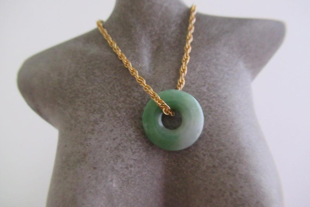 天然翡翠ペンダント