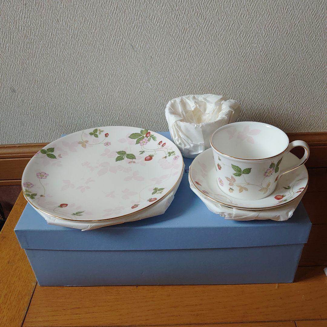 ウェッジウッド ワイルドストロベリー　食器　新品未使用品　セット