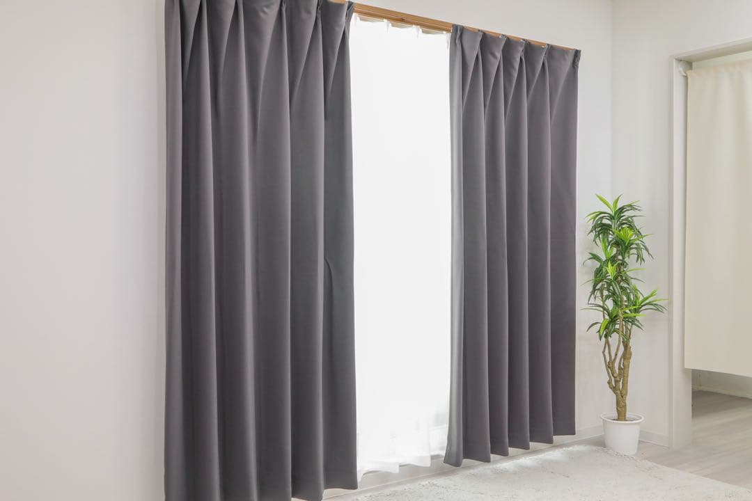 Y　レース付1級遮光カーテン　2セット