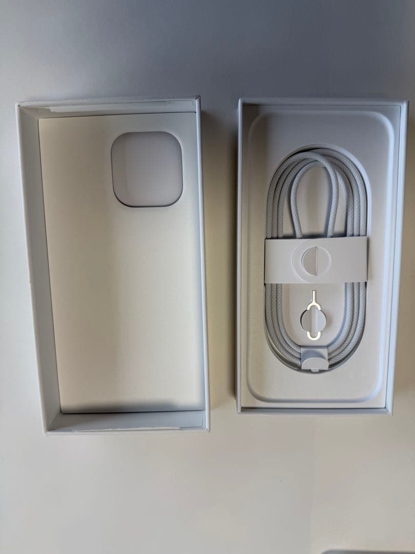 iPhone16ProMax 512GBブラック 本体 美品 バッテリー100％