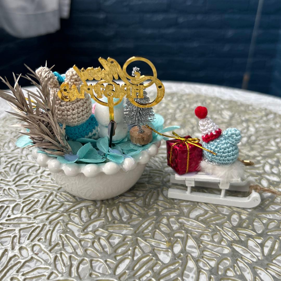のん❣️編みぐるみが可愛いティファニーブルークリスマス、ソリ付き❁⃘*.゜