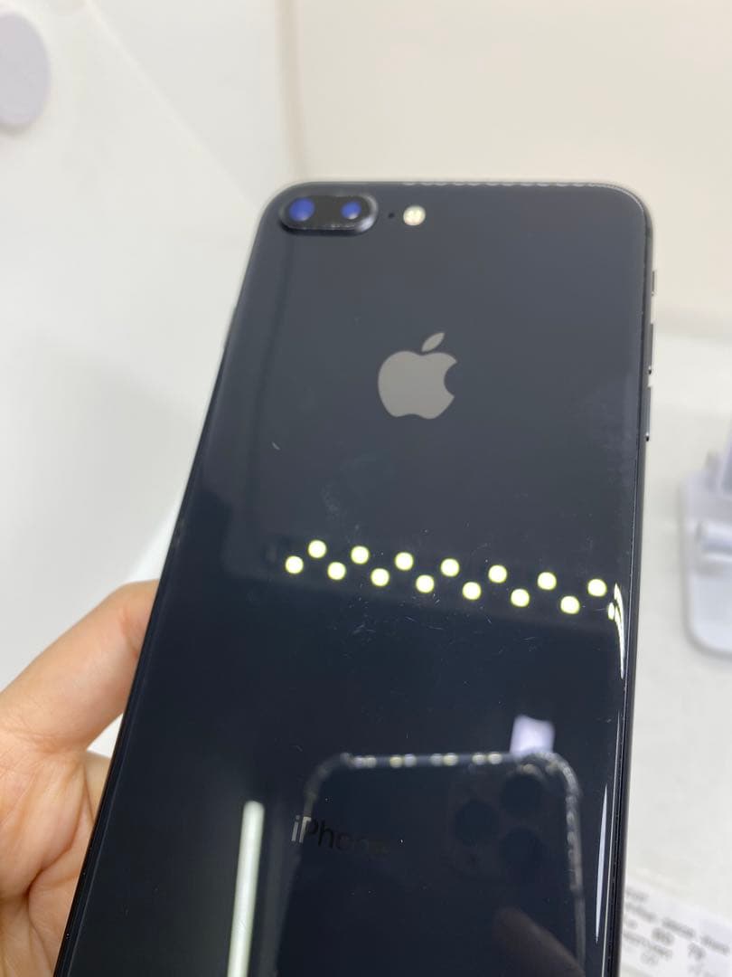 iPhone 8 Plus 256GB SIMフリー 13581