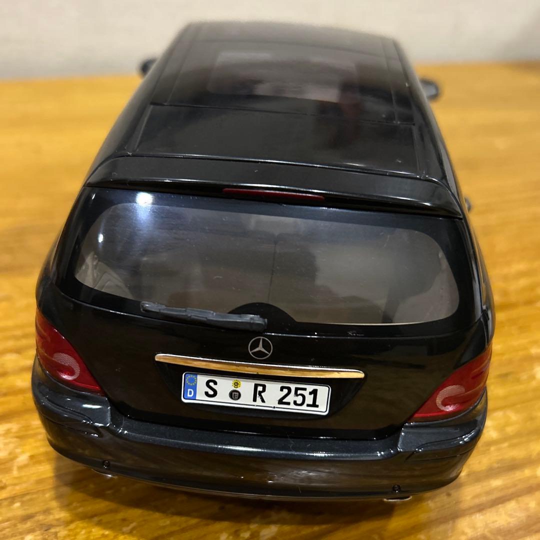 ミニチャンプス　メルセデスベンツR250 1/18 ミニカー