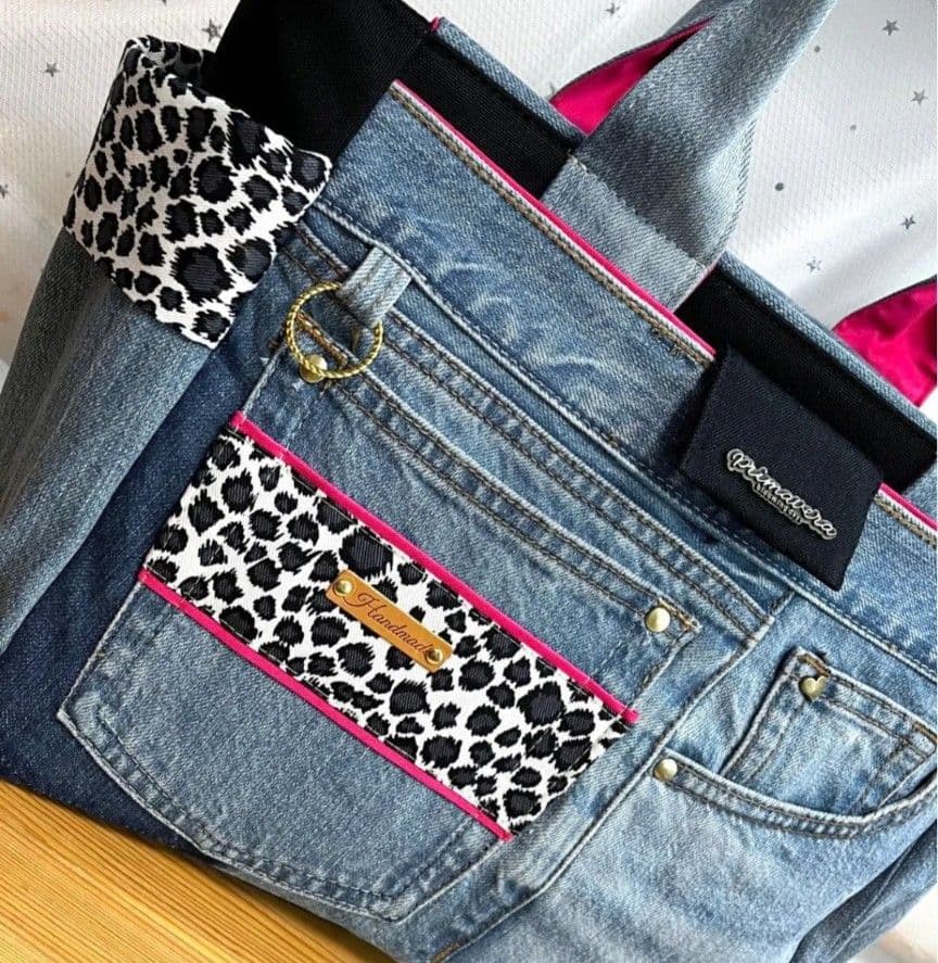 大きめデニムリメイクバッグNo.965☆トートバッグ　マザーズバッグ