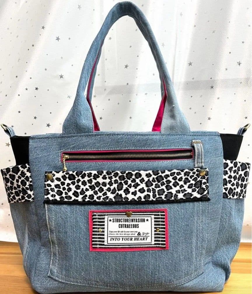 大きめデニムリメイクバッグNo.965☆トートバッグ　マザーズバッグ