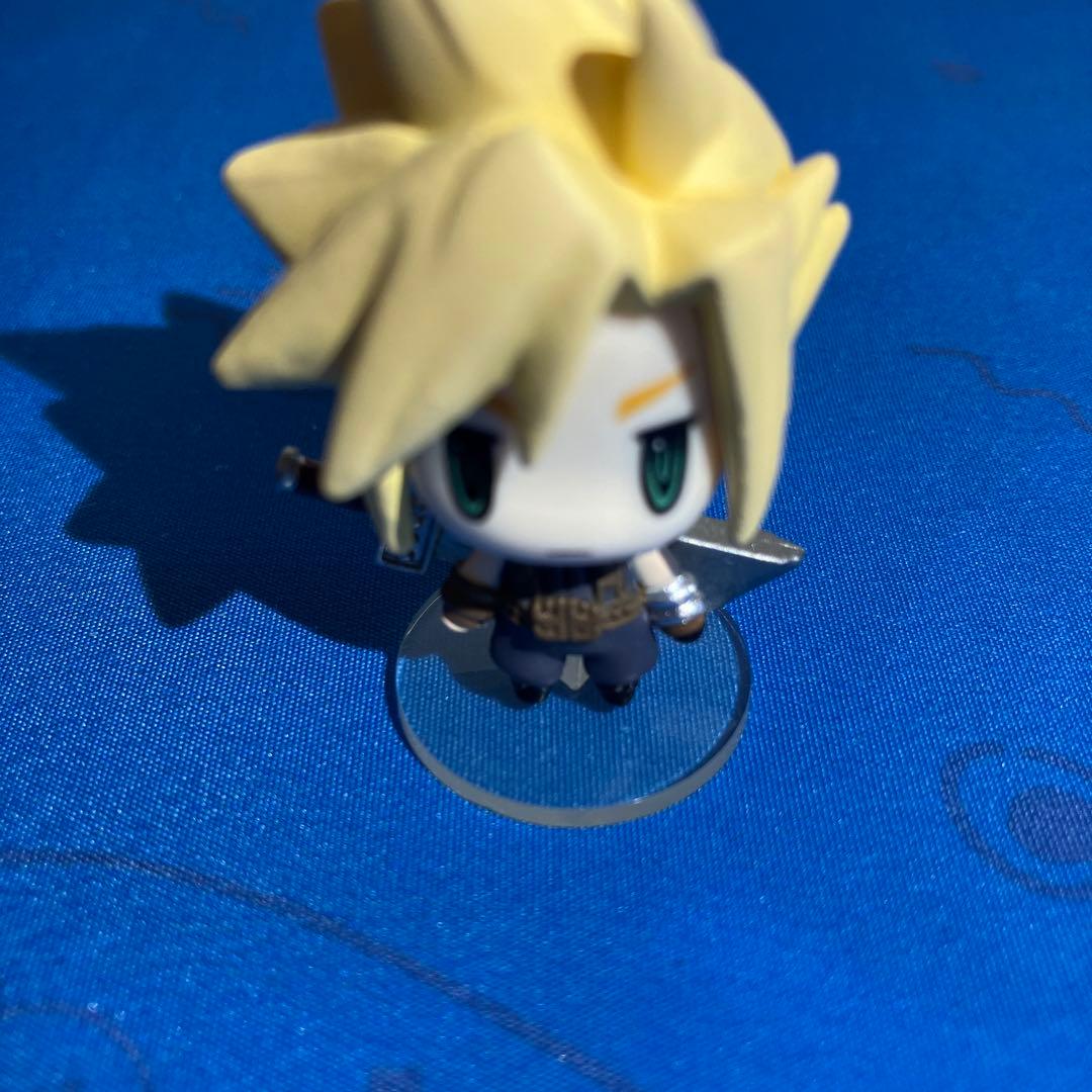 d*2様 FF7 クラウド トレーディングアーツミニ