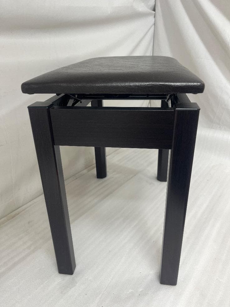 ※81404※YAMAHAピアノ椅子（焦げ茶色）★送料無料
