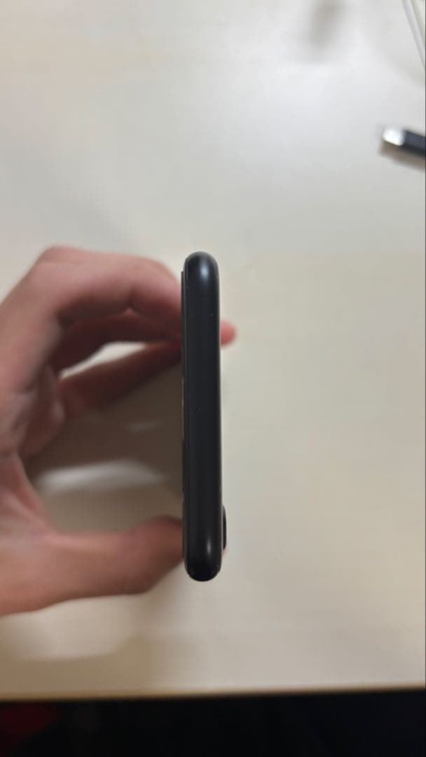 iPhone SE(第二世代)ブラック