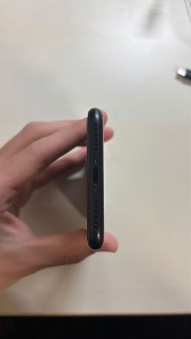 iPhone SE(第二世代)ブラック