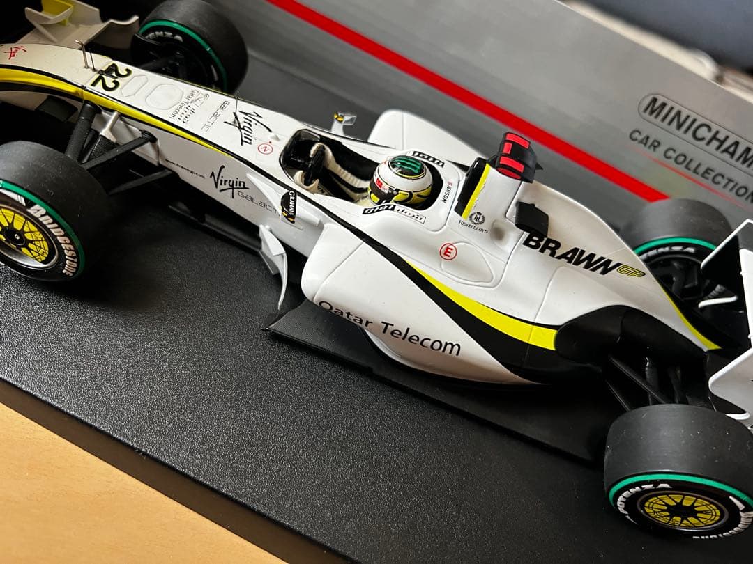 美品 1/18 モデファイモデル ジェンソン・バトン ブラウン GP 2009年