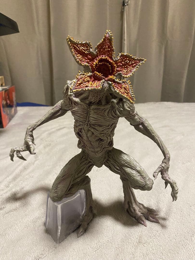 デモゴルゴン　フィギュア　ストレンジャーシングス