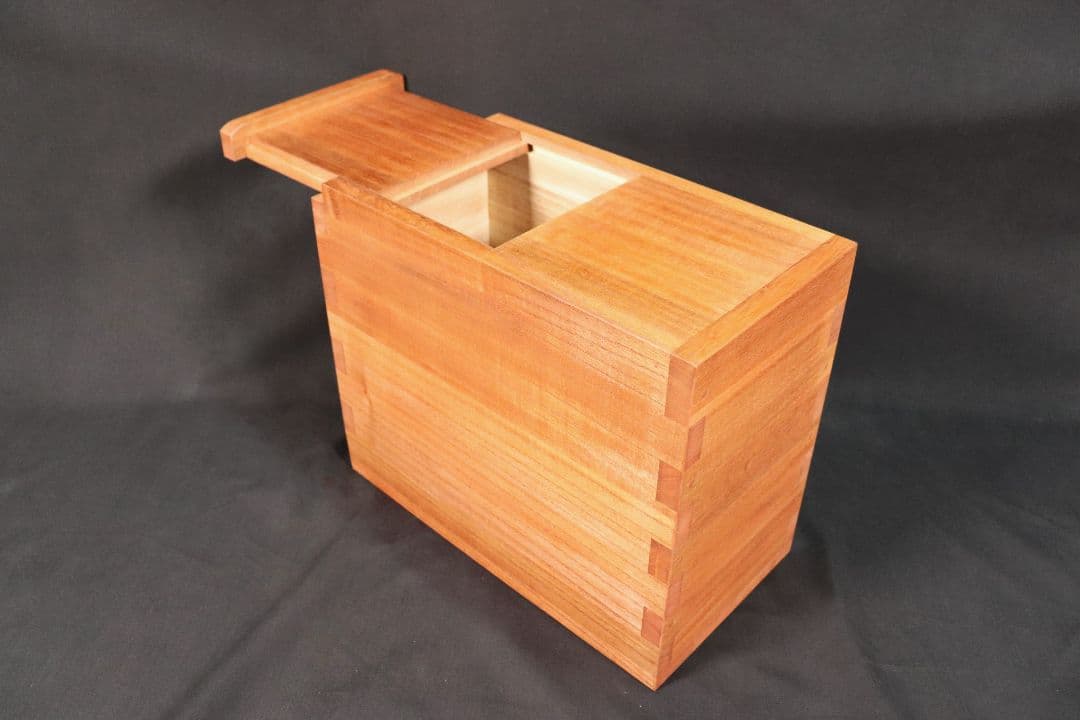 kumataro【新米の美味しさ長持ち】伝説の桐米びつ10キロ用スライド